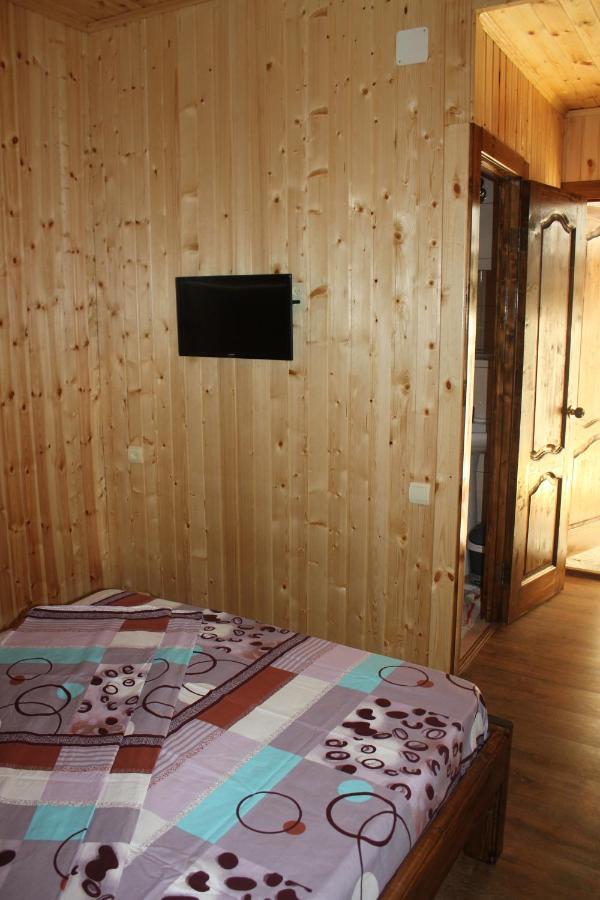 Guest House Vladimir Gagra Exterior photo