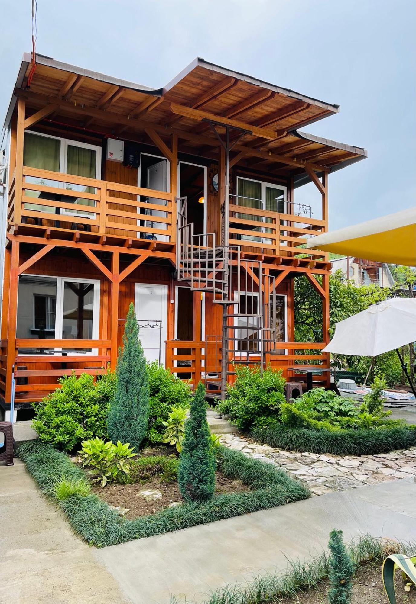 Guest House Vladimir Gagra Exterior photo